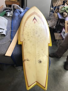 Vintage-Inspiration-Brand-Surfboard-1970-s-Stinger-Swallowtail