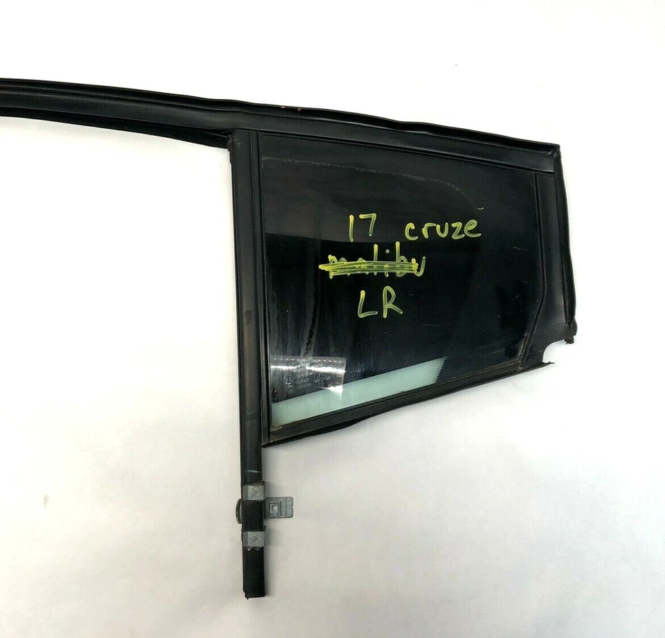2017 CHEVROLET CRUZE RIGHT REAR DOOR TRIANGEL GLASS WINDOW OEM 43R-000054 - Image 2 of 4