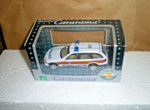 Cararama BMW SERIES 3 TOURING POLCE voiture de police britannique 1/43 - Neuf dans sa boîte - Photo 1 sur 10