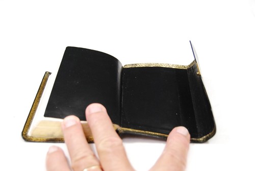 The World Pocket Bible Genuine Leather Gold Edge Worlds Smallest Complete Bible - Picture 21 of 24