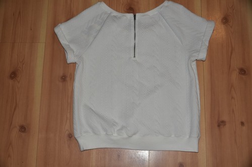 NWT EYESHADOW M WHITE TEXTURE CUFFED SLEEVE ZIP BACK SCOOP NECK TOP - Picture 7 of 12