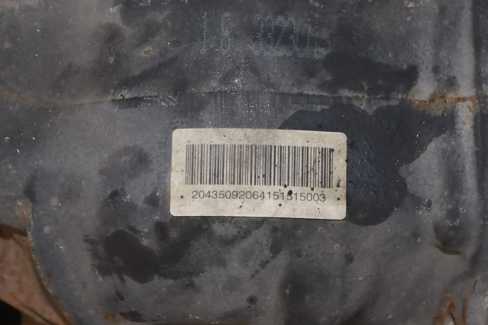 Mercedes-Benz C300 2013-2014 - eje trasero diferencial / DIFF 2043509206 Foto 2 de 4