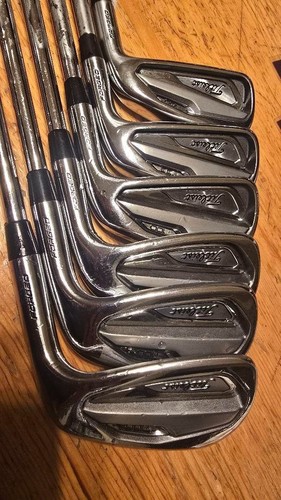 Juego de hierros Titleist T100 2019 6 piezas 5-PW KBS Tour 120S Flex S - Imagen 2 de 13