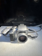 FujiFilm FinePix S3000 3.1MP Digital Camera 6x Optical Zoom - WORKING