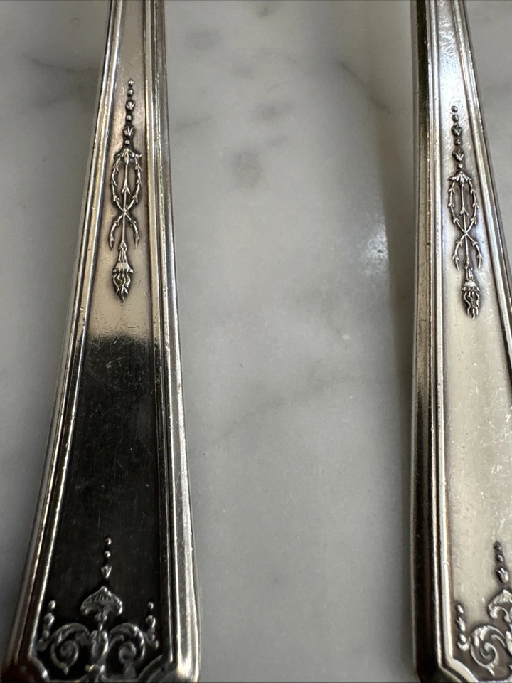 Oneida Glenmore VTG 25 Piece Flatware Set Silver Plate Spoons Forks Dinner Knife - Image 4 of 4