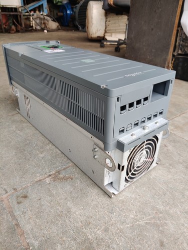 SCHNEIDER ELECTRIC ALTIVAR 610 ATV610D45N4 AC DRIVE VFD 45 KW ( 60 HP ) 50/60 HZ - Picture 9 of 24