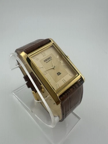 GOLD DIAL-Vintage Seiko Slim Quartz Men’s Wrist Watch