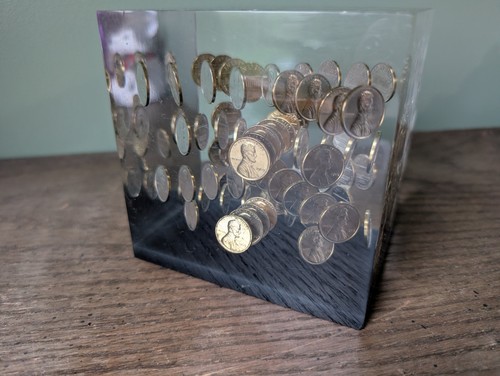 Vtg Acrylic Floating Coin Cube 1969 Pennies Suspended Paperweight Large 4.75" - Picture 4 of 11