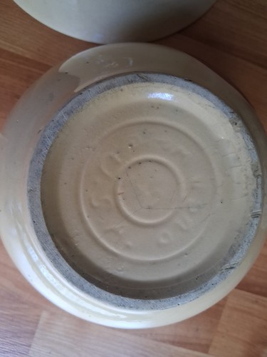 TWO Vtg Pottery Oven Ware USA APPLE Deep Mixing Bowls: #65 9 x 6 PLUS 7-3/4 x 5 - Picture 13 of 19