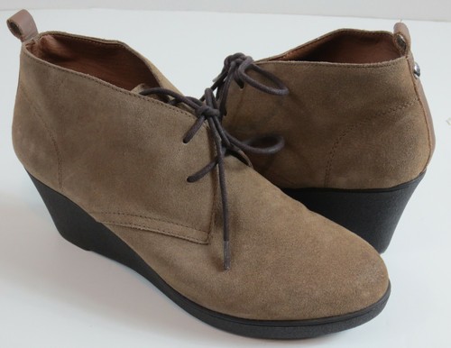 Donald Pliner Bootie Size 9M Suede Leather Taupe Nakka Wedge Bootie Womens - Picture 1 of 9