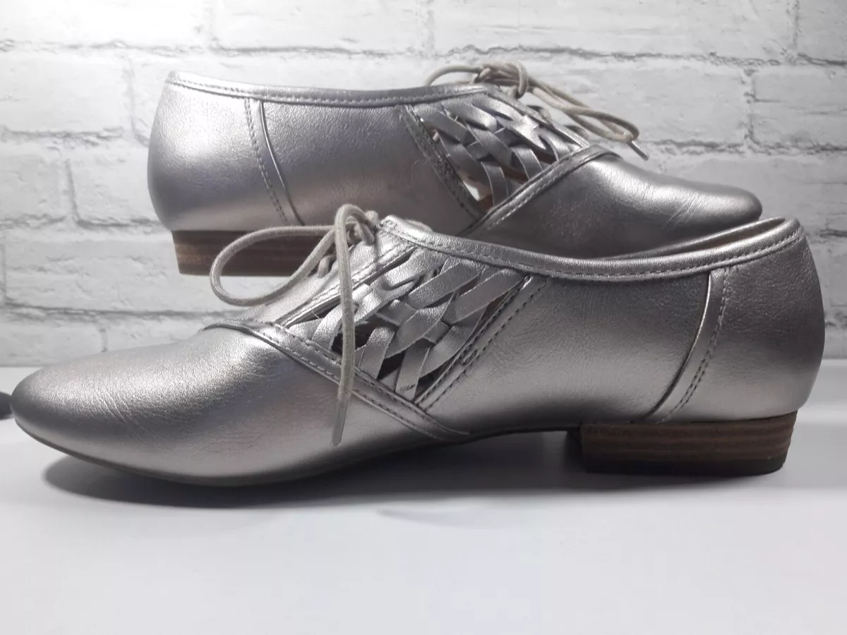 Metallic colour hotsell shoes
