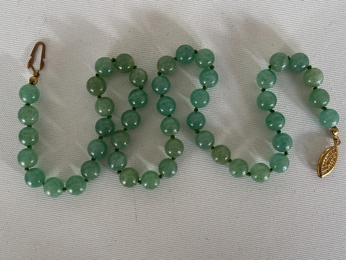 Vintage Green Jade Celadon 8mm Bead Necklace 40 cms - Picture 10 of 10