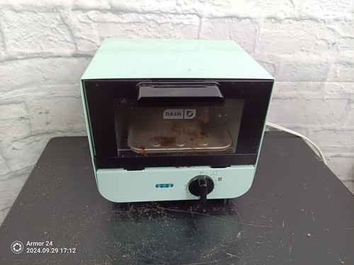 DASH Mini Toaster Oven Cooker for Bread, Bagels A15