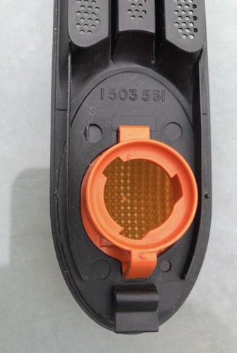 02-06 Mini Cooper Front Right Fender Marker Light Turn Signal 1503561 OEM - Picture 5 of 5