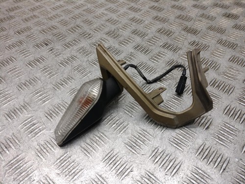2009 DUCATI STREETFIGHTER 1100S 1098 V2 left Front Indicator with bracket - Picture 2 of 4