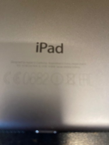 Apple iPad 1st Generation A1474 Spares & Repairs Only - Picture 5 of 7