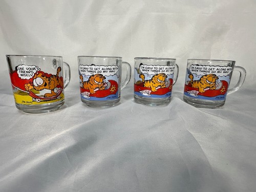 Konvolut 4 Vintage Garfield 1978 McDonalds Glas Kaffeebecher Tassen