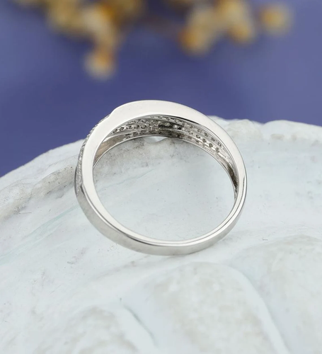 Alianza de boda redonda de media eternidad de moissanita de 2,00 TCW enchapada en oro blanco de 14K - Imagen 4 de 6