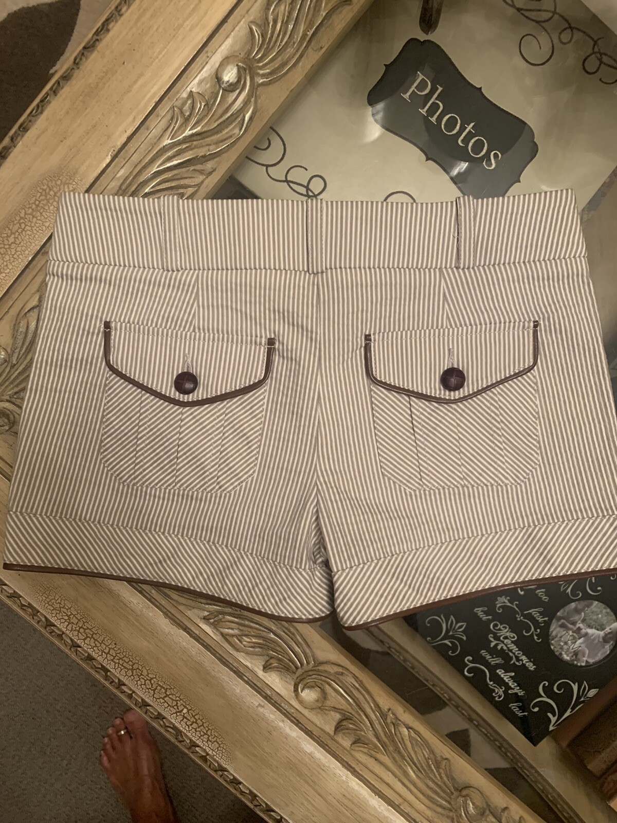 Bebe Shorts Size 4 - image 7