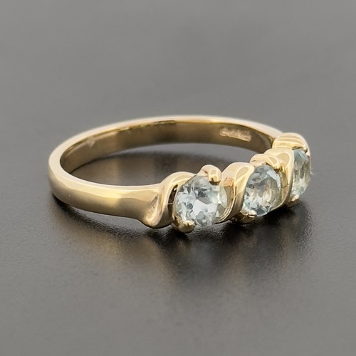 9ct Yellow Gold Blue Topaz Three Stone Ring Size O Hallmarked - Picture 2 of 9