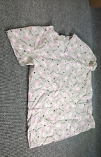 Cassandra O Woman Scrub Top S GrayPinkWhite Hearts Vneck SS Breast Cancer Pocket