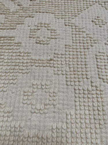 Vintage Creme Off White Hobnail Chenille Bedspread FABRIC~20 X 30 - Picture 1 of 2
