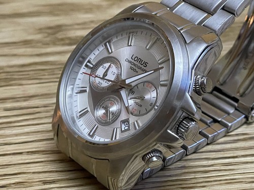 LORUS CHRONOGRAPH VD53-X010 QUARTZ MANS WATCH - EXCELLENT CONDITION - Picture 4 of 13
