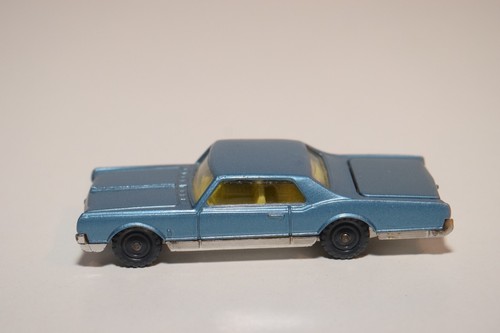 A56 1:64 HUSKY OLDSMOBILE STARFIRE COUPE BLU METALLIZZATO QUASI COME NUOVO - Foto 2 di 7