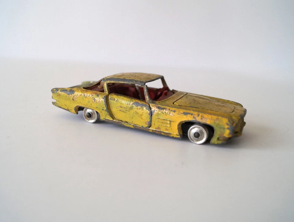 Corgi Toys GHIA L6.4 V8 Diecast 1962's ONLY PARTS Vintage Models Toy Rare Gift — 第 2/4 张图片