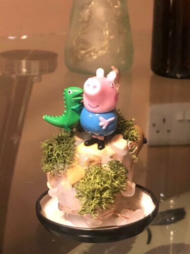George pig and dinosaur Bespoke Handmade Dc/Ln fairy lamps and figurines - Picture 3 of 5