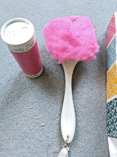 Vintage 1970's Brand NEW Boxed Avon Puff Puff PINK Powder & Brush Applicator