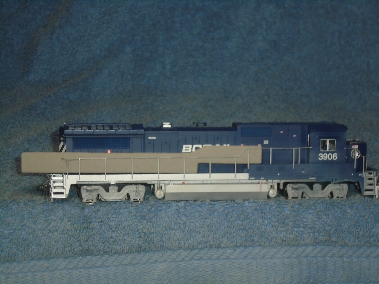 Picture 2 of 4