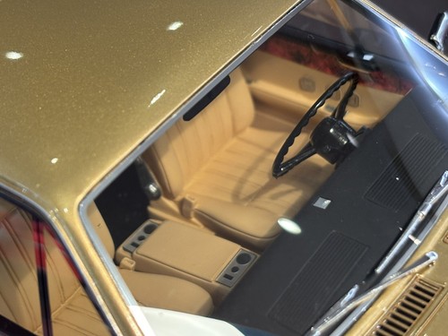 1/18 BoS models 1980 Rolls-Royce Camargue No. 200 of 1000 Worldwide Mint In Box. - Picture 7 of 17