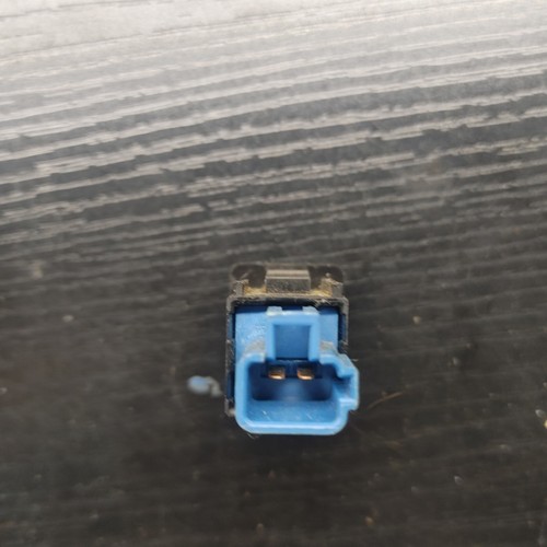 07 LEXUS ES350 - 2nd TIRE PRESSURE SET SWITCH 15A257 - Picture 3 of 4