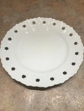 Basic Porcelana by Home Essentials & Beyond, White Reticulated Plate 8” Heart