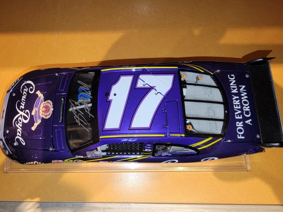 Matt Kenseth #17 Crown Royal 2010 autografiado -1:24th RCCA Elite Fusion Foto 4 de 4