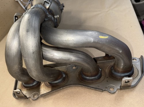 Genuine Dorman Exhaust Manifold W/Catalytic Converter 674-028 - Foto 8 di 9