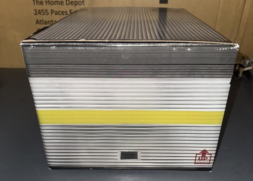 Resident Evil 4 Remake Collectors Edition - Brand New In Box - No Game Included - Picture 9 of 23