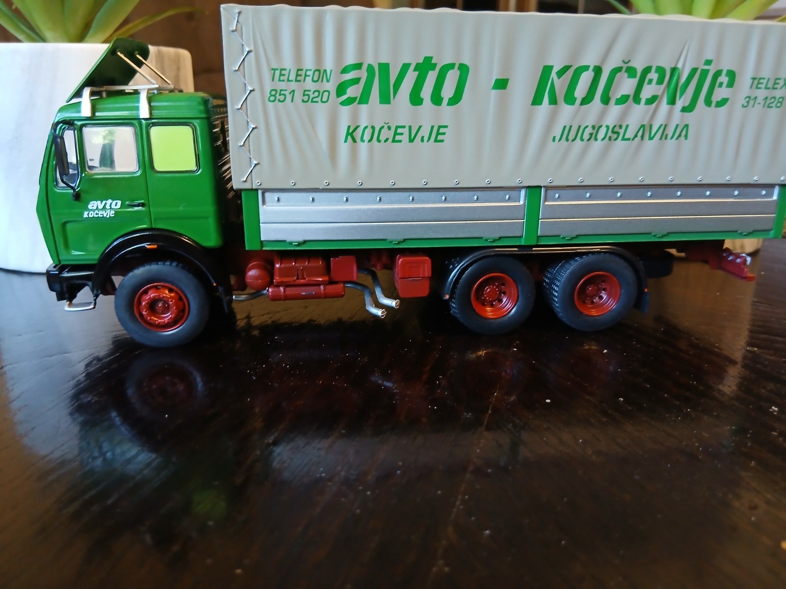 Picture 2 of 6