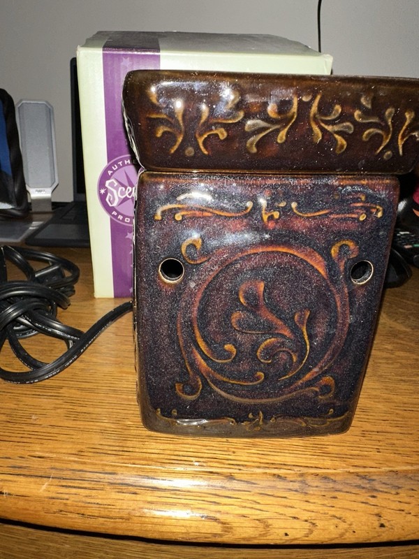 Scentsy Bombay Full Size Scented Wax Warmer