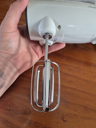 Sunbeam Hand Mixer JM4000 - Picture 5 of 10