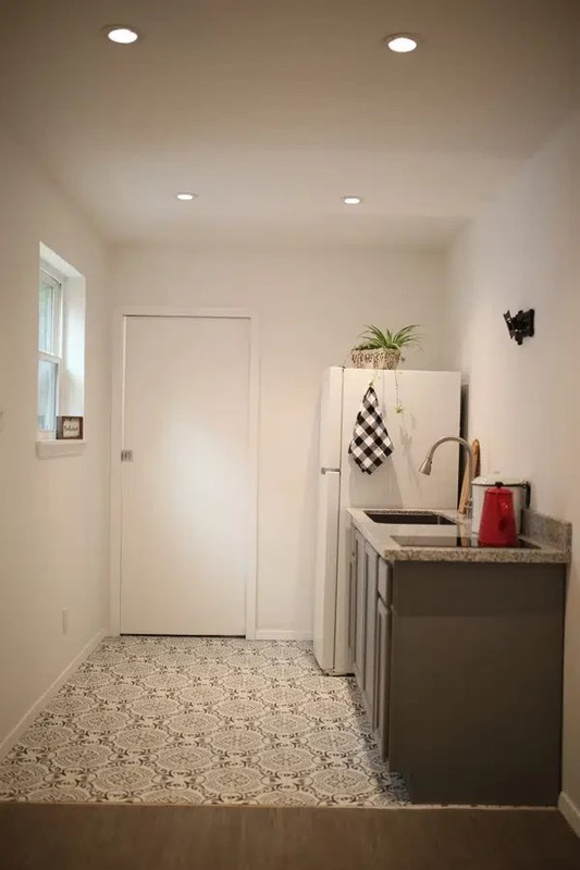 40ft Shipping Container Home 320 sq ft, 1 bedroom with cargo door entry. - Image 3