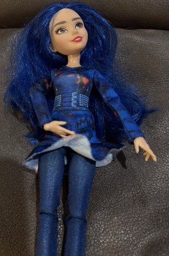 Hasbro Disney Descendants 3 Isle of the Lost Evie Puppe - Bild 2 von 6