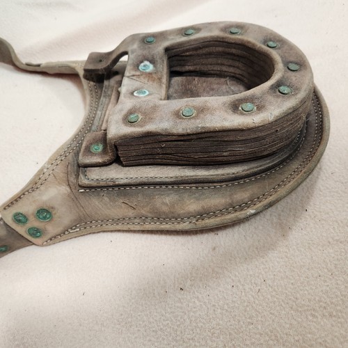 RM WILLIAMS TUNA POLING PAD BUTT Game Fishing Belt REAL LEATHER + EDEN NSW VTG - Picture 4 of 17