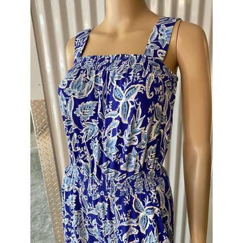 Boden Jumpsuit Blue Floral Print Smocked Cropped Wide Leg Casual Size US 2R - Picture 3 of 8