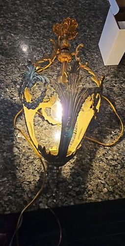 Antique Spanish Brass Chandelier Gold Working Condition 19” X 9” Weight 7.8 LBS - Afbeelding 3 van 6