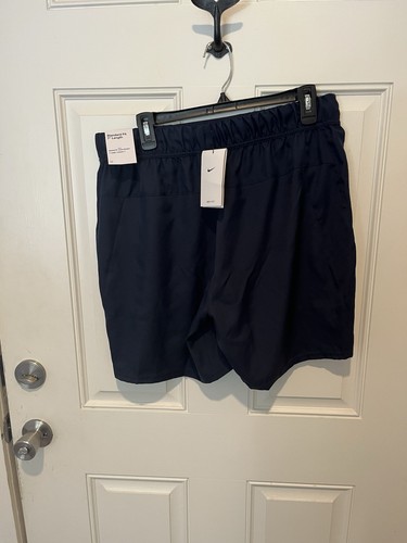Men’s Nike Victory Tennis Shorts - Picture 3 of 5