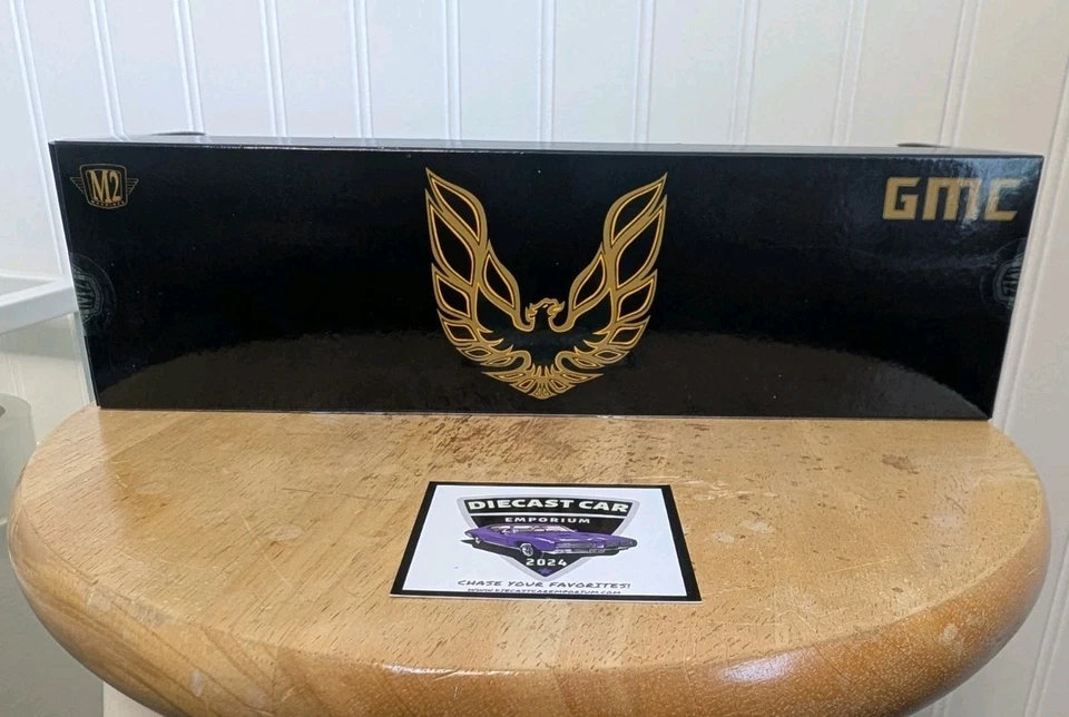 M2 Machines Haulers 1976 GMC Sierra 3500 & GMC Grande 15 Custom R81 Trans Am - Image 3 of 4