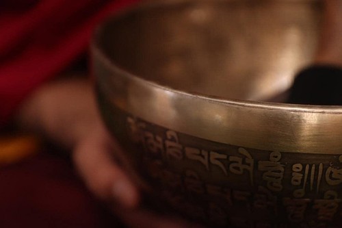 Singing Bowl Nepal- Special Buddha Foot Carving 9 inches Blessed Singing Bowl... - Picture 4 of 6