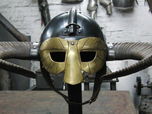 Medieval Viking Fantasy Helmet With Horns - Picture 5 of 6